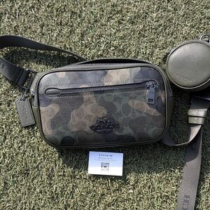 COACH Camo Print Monogram Fanny Pack 💚🤎